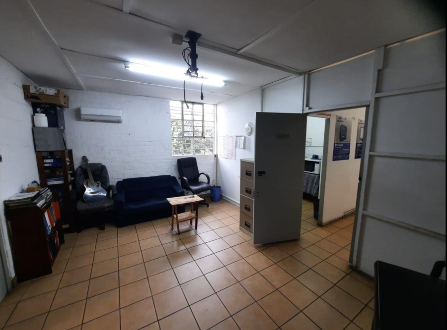 To Let commercial Property for Rent in Parow East Western Cape